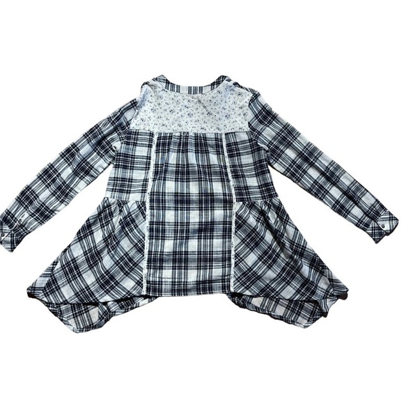 Altar'd state women's plaid blouse/top. Floral print on backside. Size Small. - Picture 6 of 8